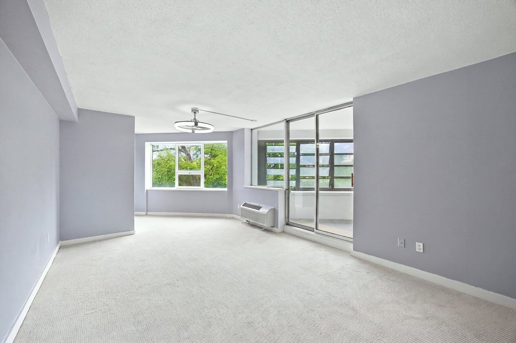 Photo of 101 Mulberry St, Springfield, MA