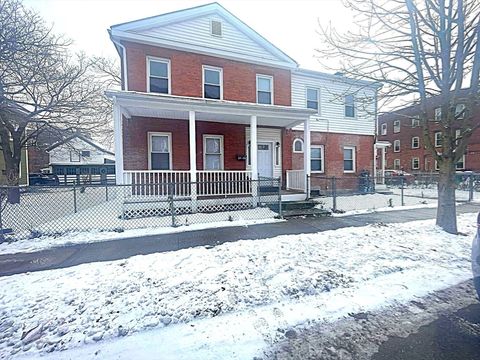 Photo of 27 Wilcox St #1L, Springfield, MA 01105 (MLS # 73481443)