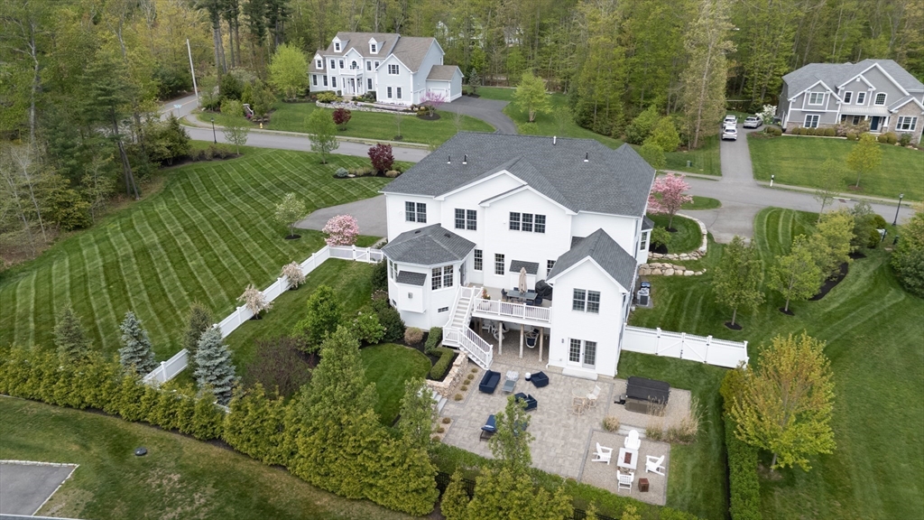 2 Curtis Farm Rd