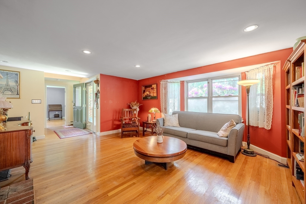 75 Ridge St