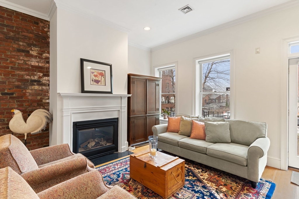 24 Cordis St 2
