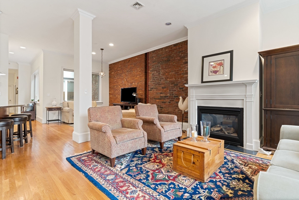 24 Cordis St 2