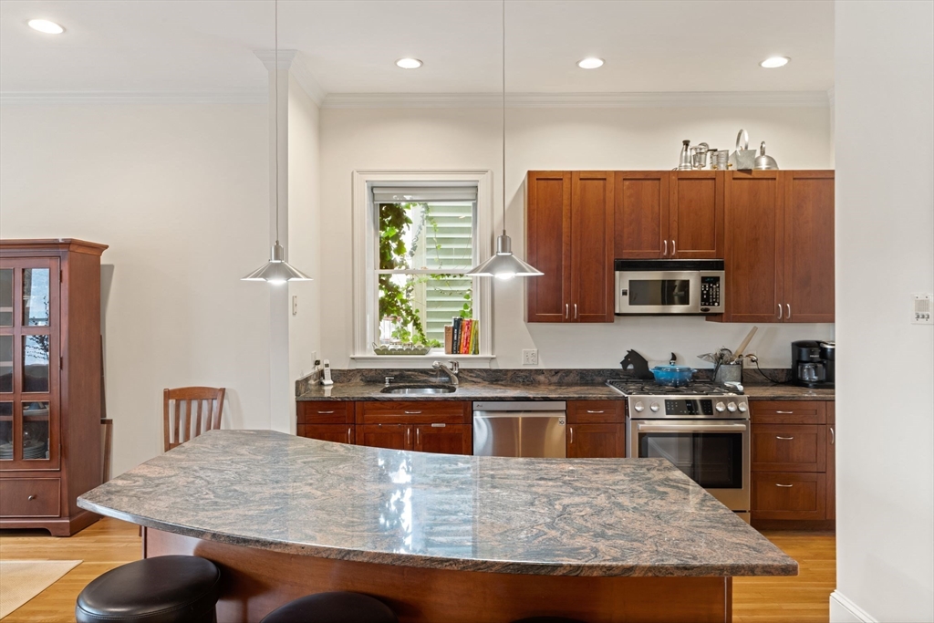 24 Cordis St 2