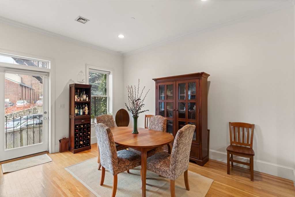 24 Cordis St 2