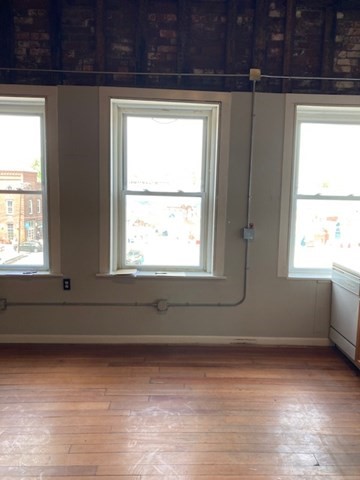 243 Main St 6