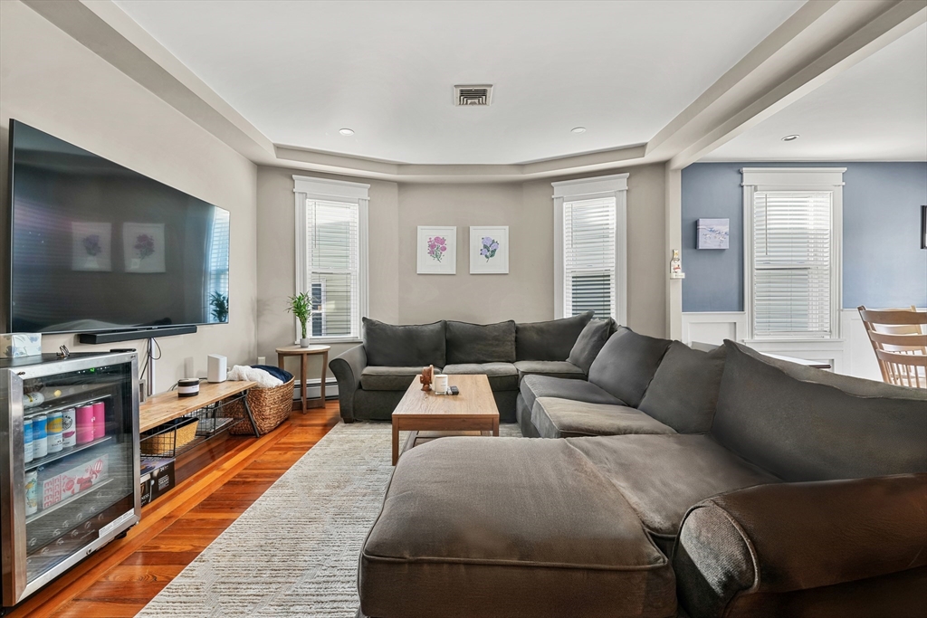 221 L St. 3