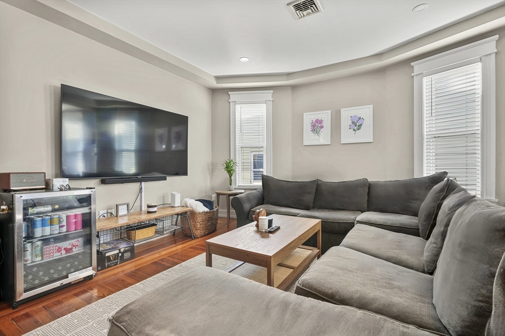 221 L St. 3