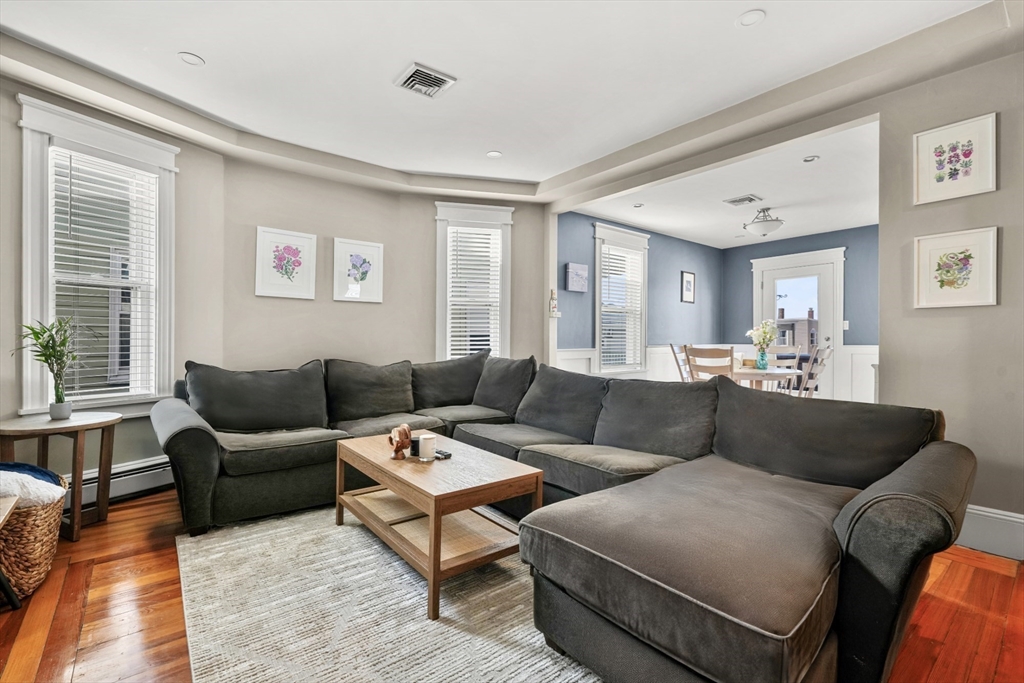 221 L St. 3