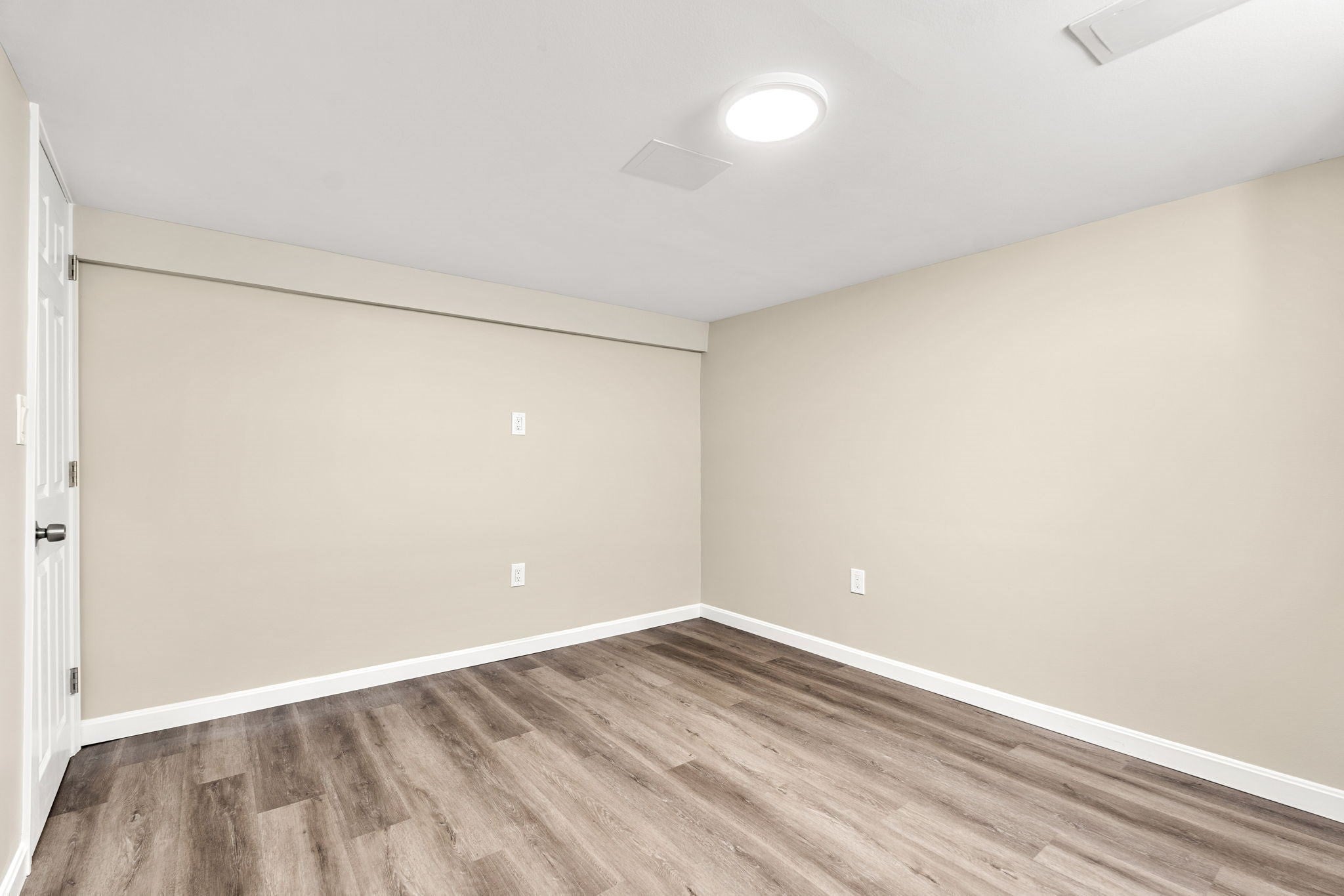 108 Westford ST, Chelmsford, MA Photo #24