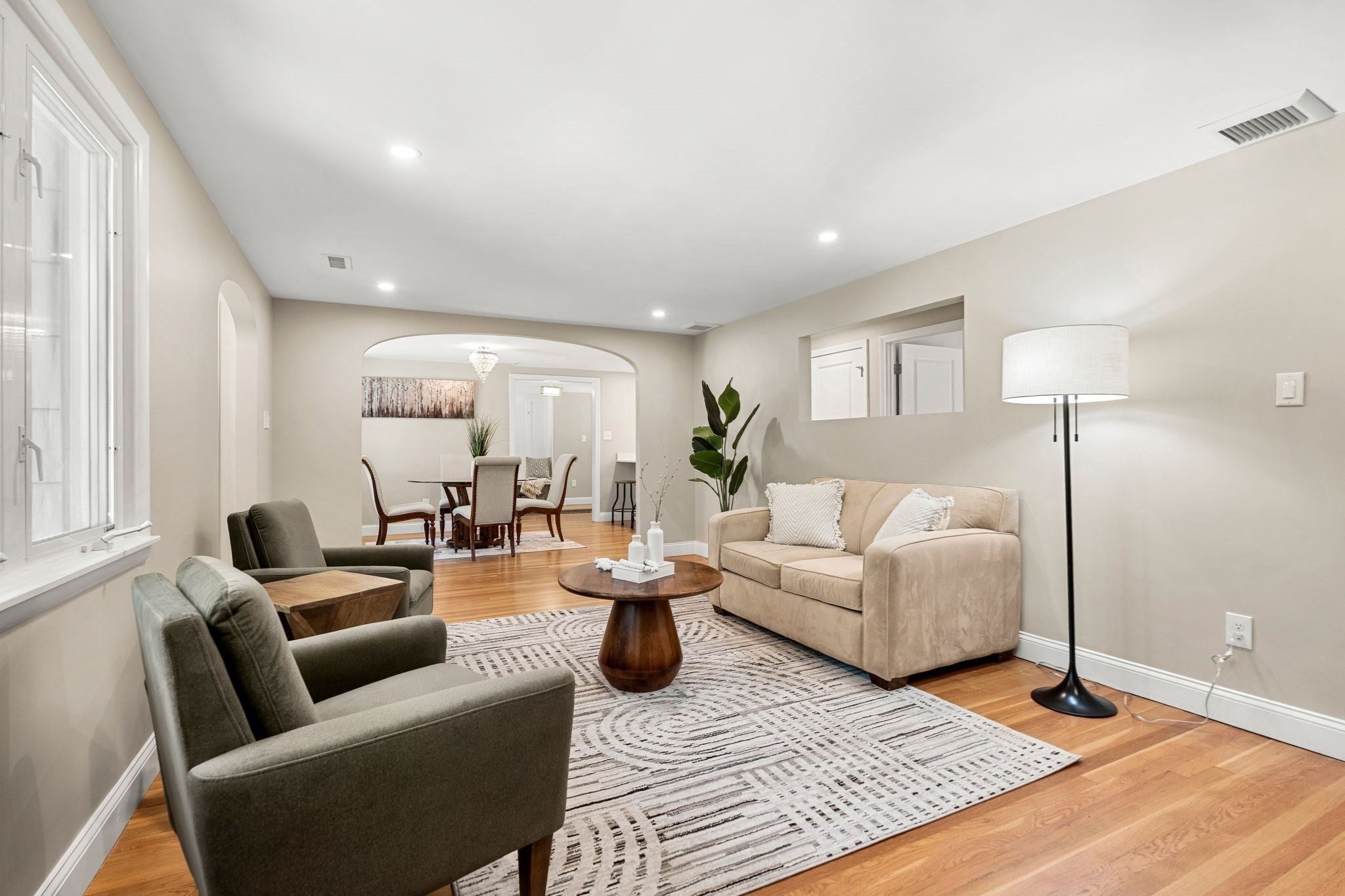 108 Westford ST, Chelmsford, MA Photo #9