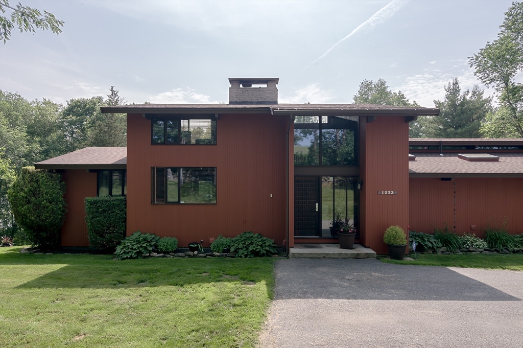 1023 N. Woodstock Road