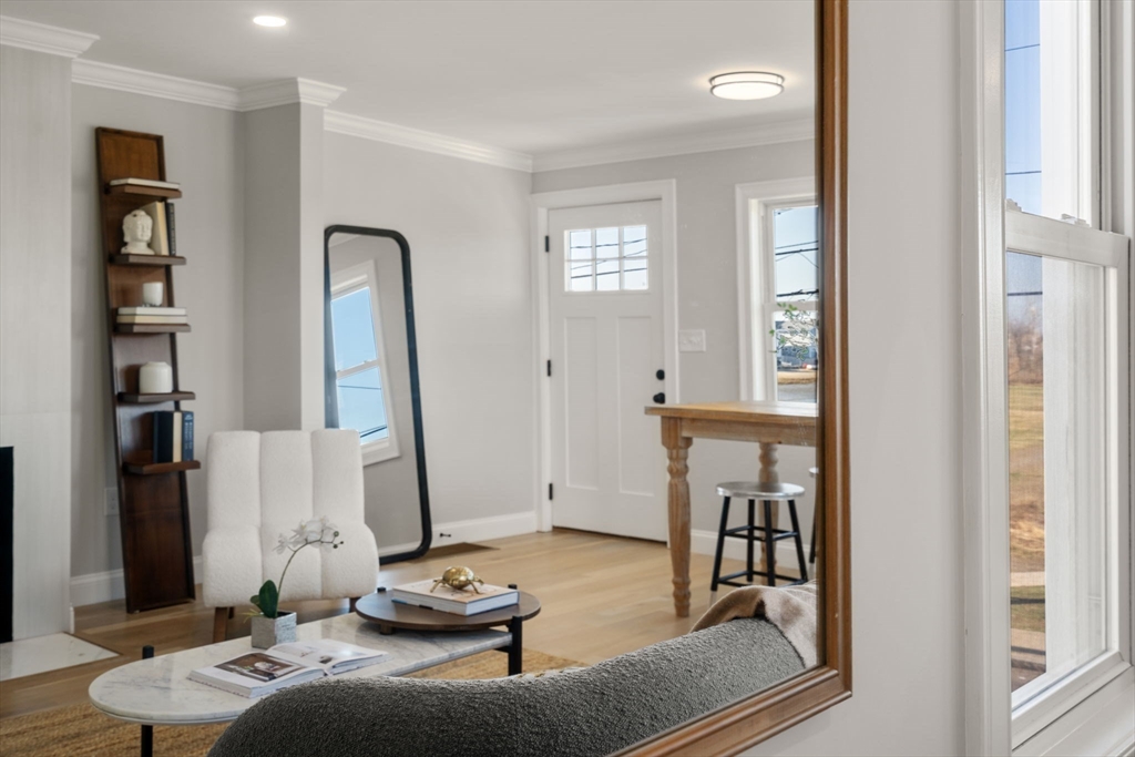65 Bay View Ave 65