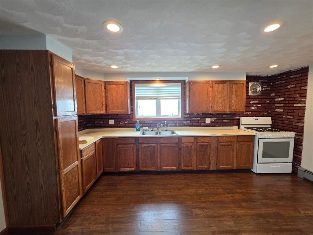 Photo of 213 Dwelly Street, Fall River, MA
