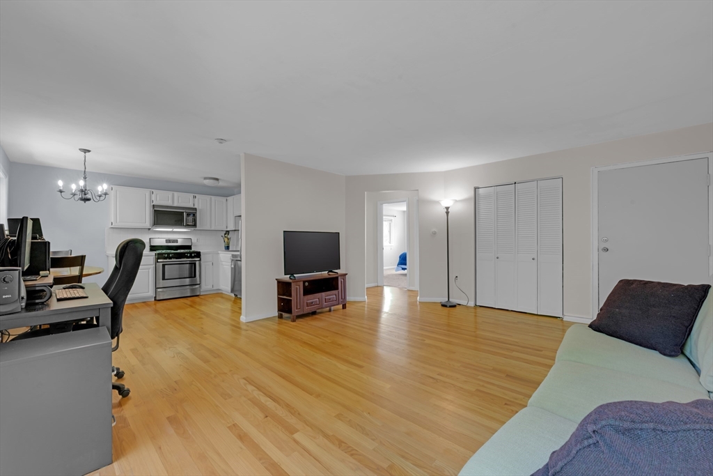 1 Fernview Avenue 6