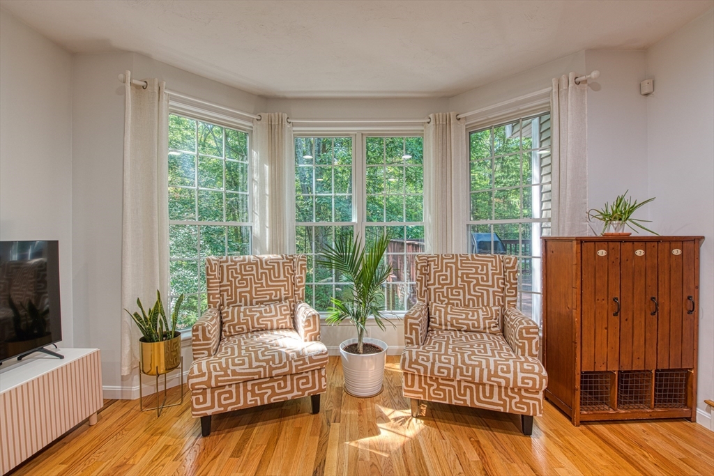 107 Field St