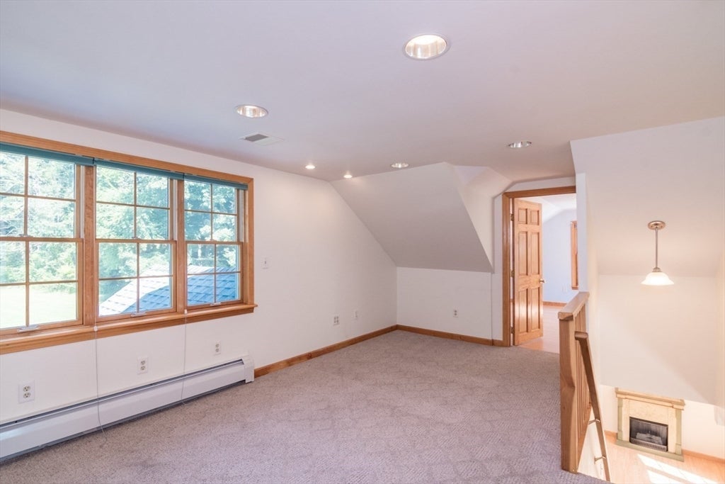 71 West St, Hatfield, MA Photo #19
