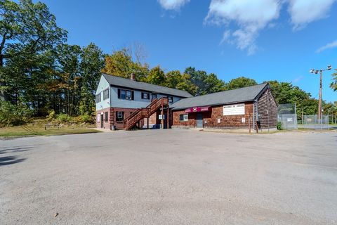 135 Stewart Street Dracut MA 01826