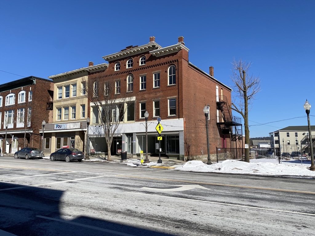 318 Main St