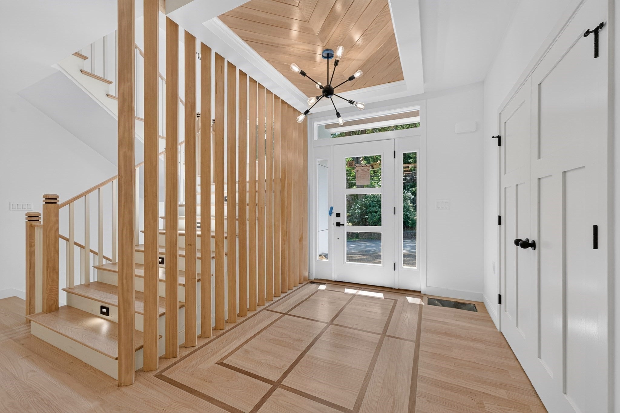23 Lantern Ln