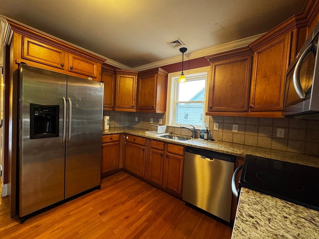 92 Alder Street #2, Waltham, MA, 92 Alder Street #2, Waltham, MA Photo #4
