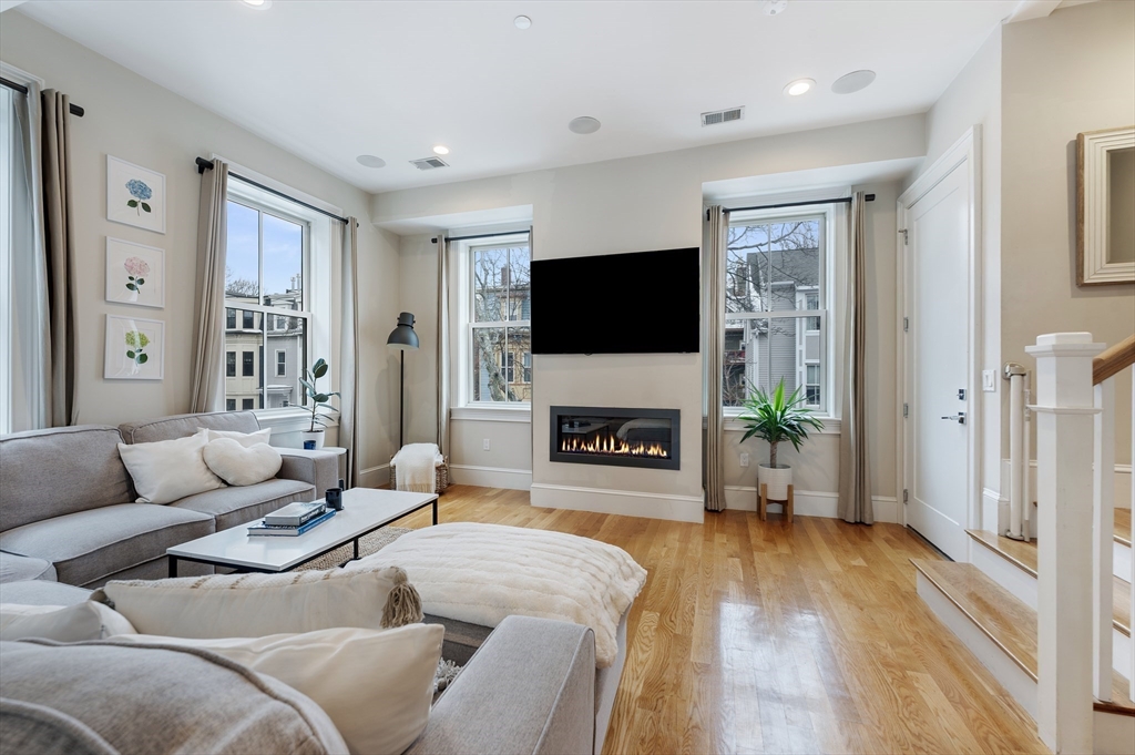 480-482 East 4th Street 4