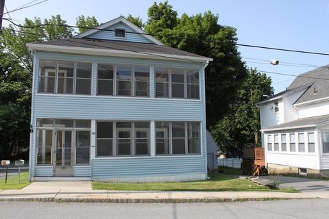 48 Richmond St 2nd Fl Gardner MA 01440