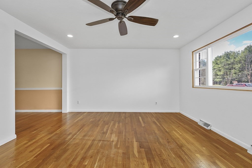 7 Hemlock Cir 7