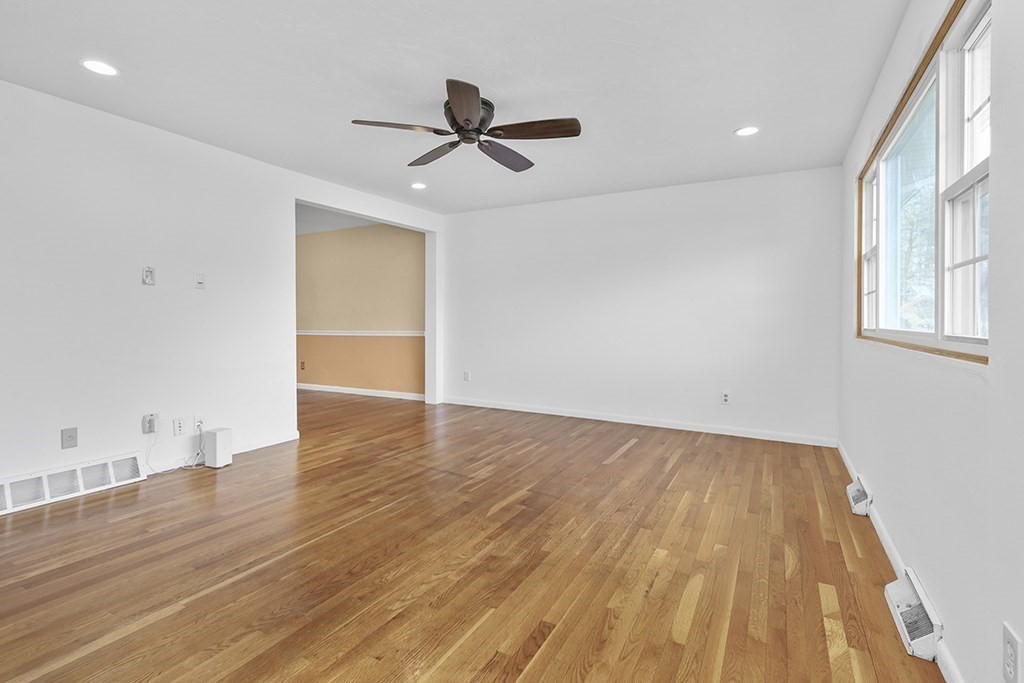 7 Hemlock Cir 7