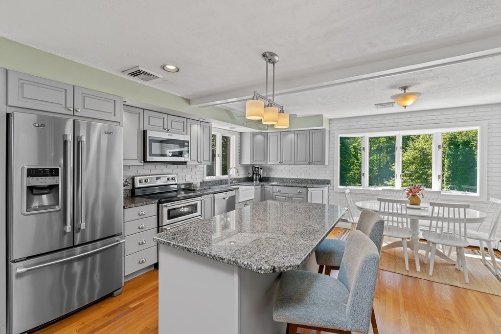 14 Sunset Drive, Northborough, MA, 14 Sunset Drive, Northborough, MA Photo #5