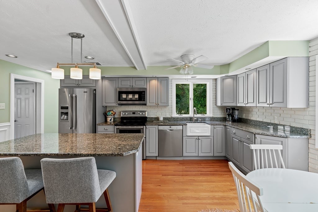 14 Sunset Drive, Northborough, MA, 14 Sunset Drive, Northborough, MA Photo #4
