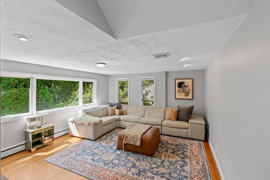 14 Sunset Drive, Northborough, MA, 14 Sunset Drive, Northborough, MA Photo #11
