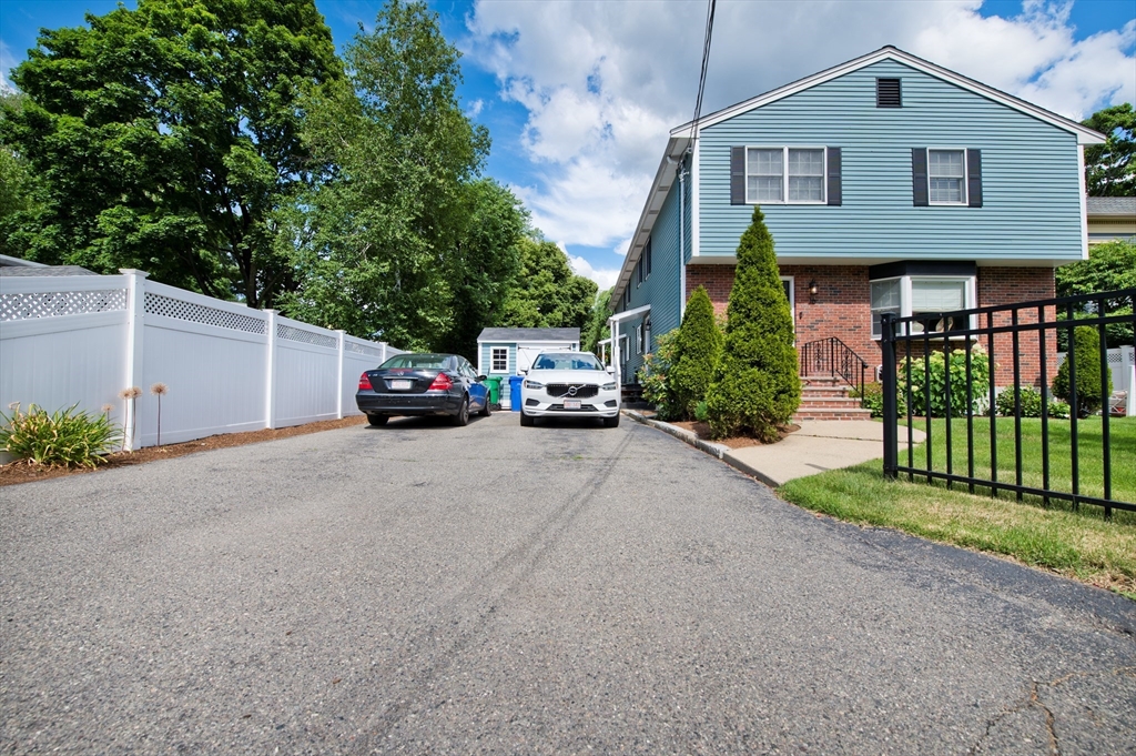 16 Warren Ave 16