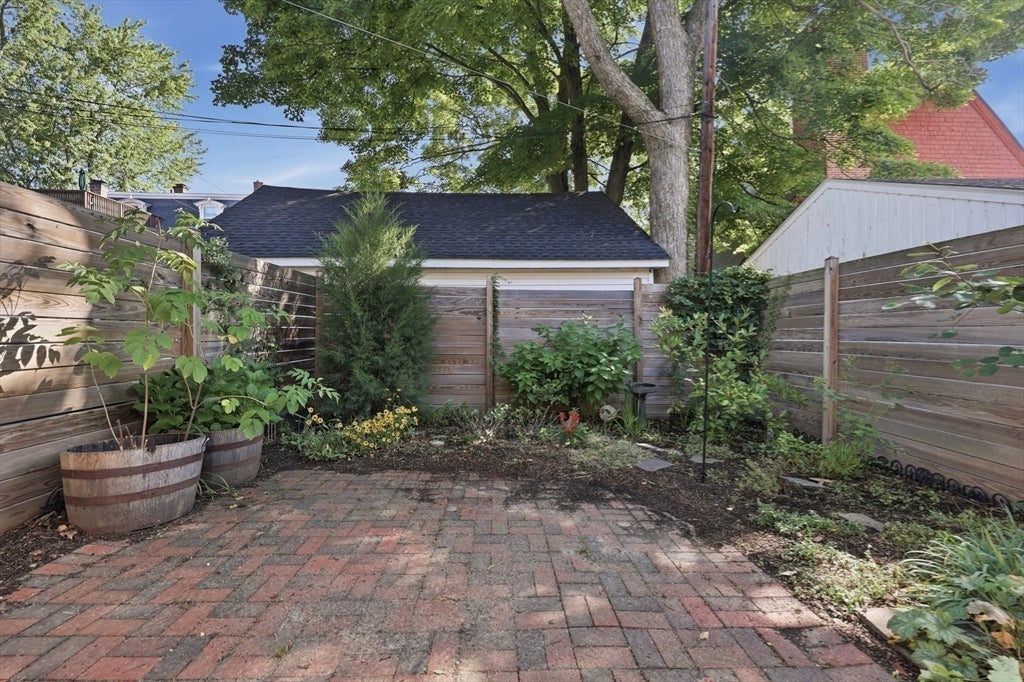 1 Lincoln Ct #1, Amesbury, MA Photo #27
