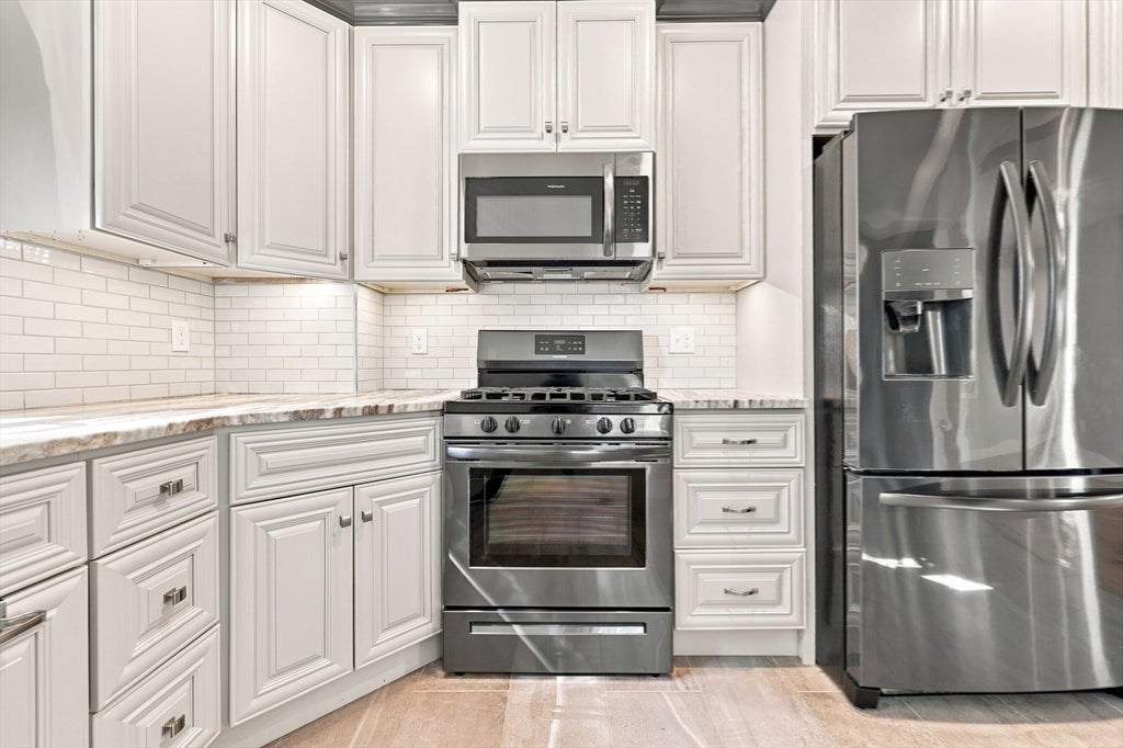 1 Lincoln Ct 1