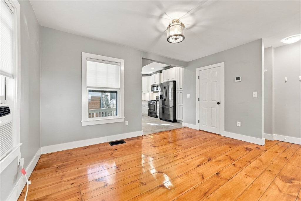 1 Lincoln Ct #1, Amesbury, MA Photo #7