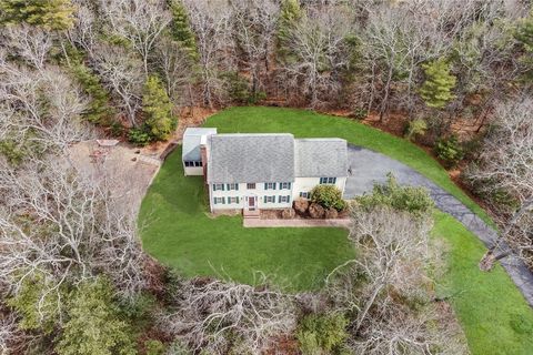 Photo of 30 Millstone Ln, Middleboro, MA 02346 (MLS # 73489339)