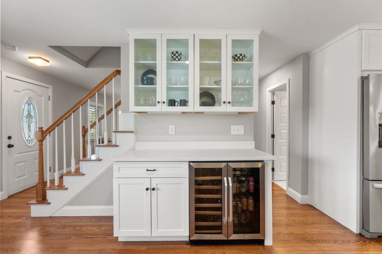 72 Bornwood Drive, Norwood, MA Photo #9