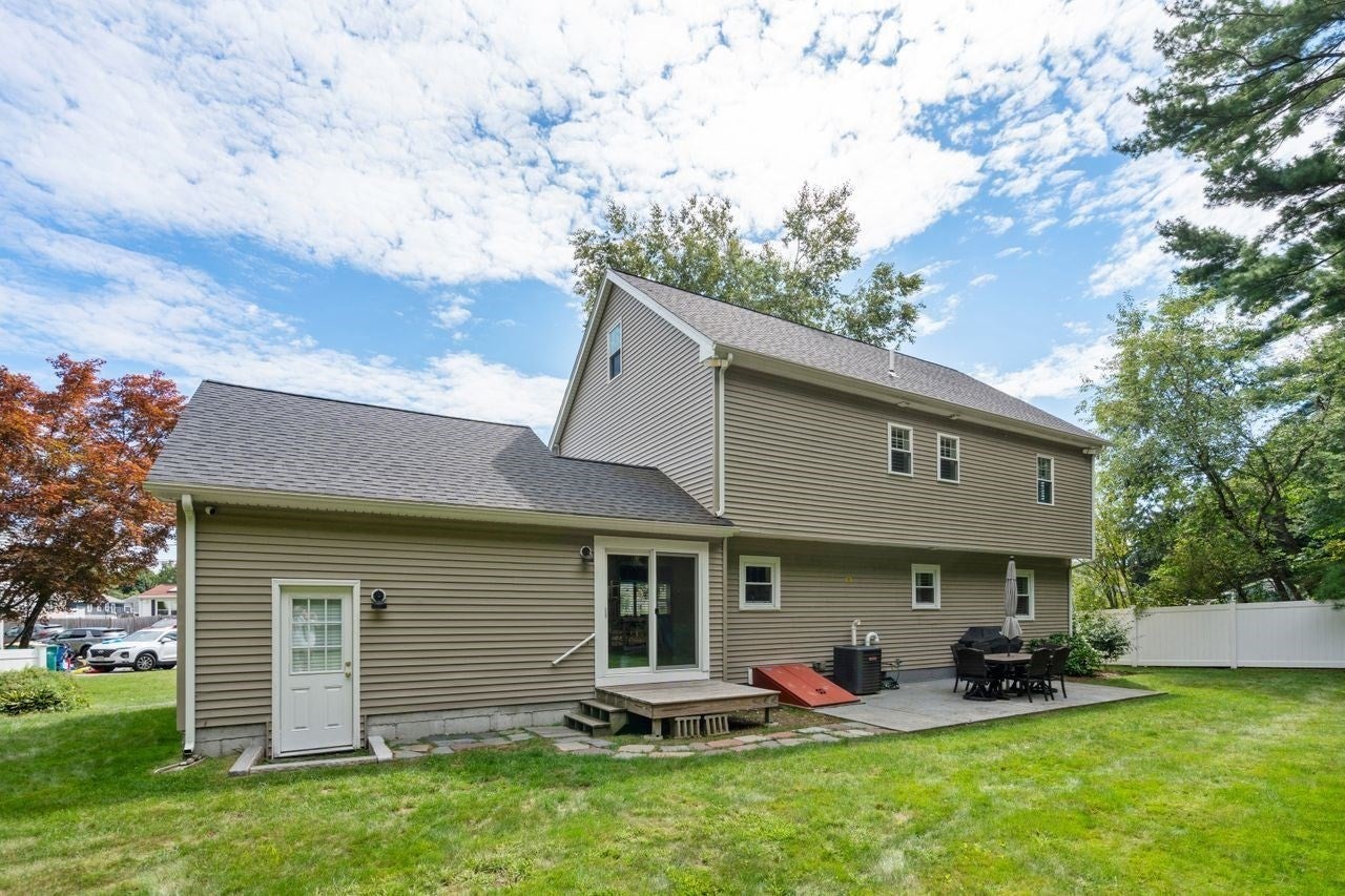 72 Bornwood Drive, Norwood, MA Photo #22