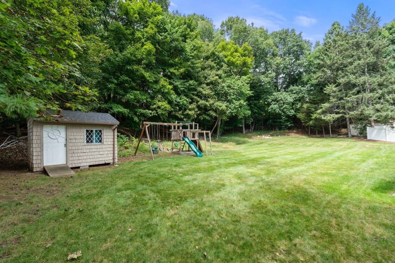 72 Bornwood Drive, Norwood, MA Photo #23