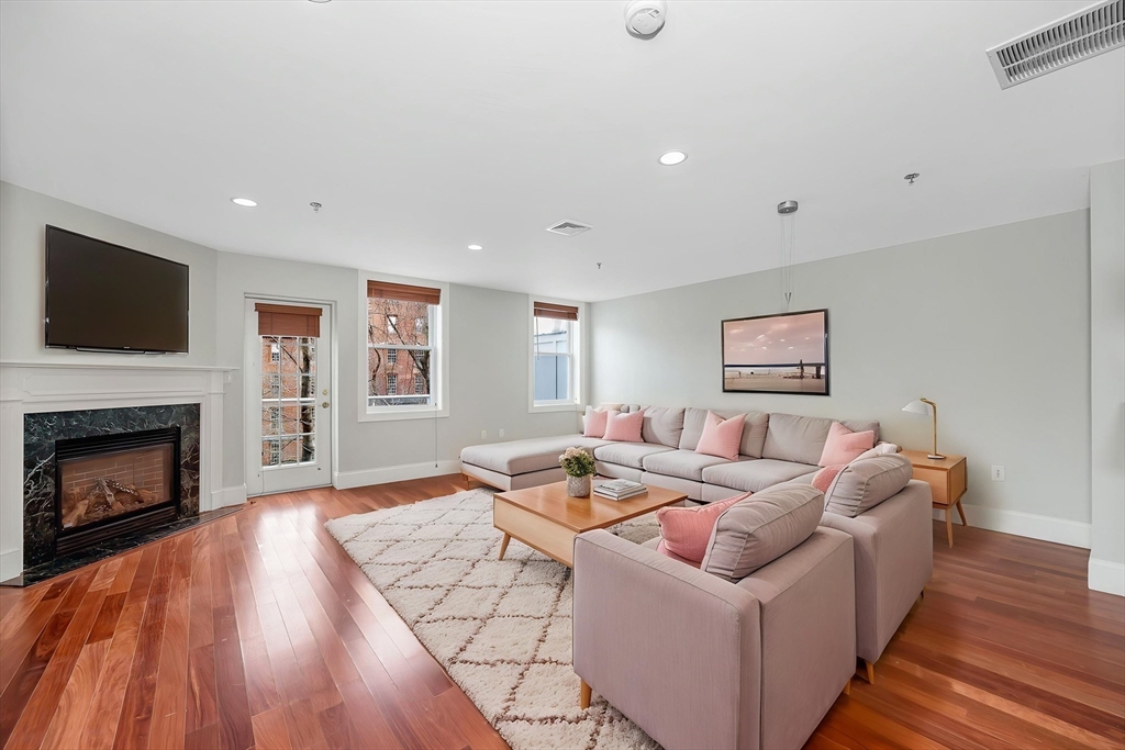 1732 Main Street 205