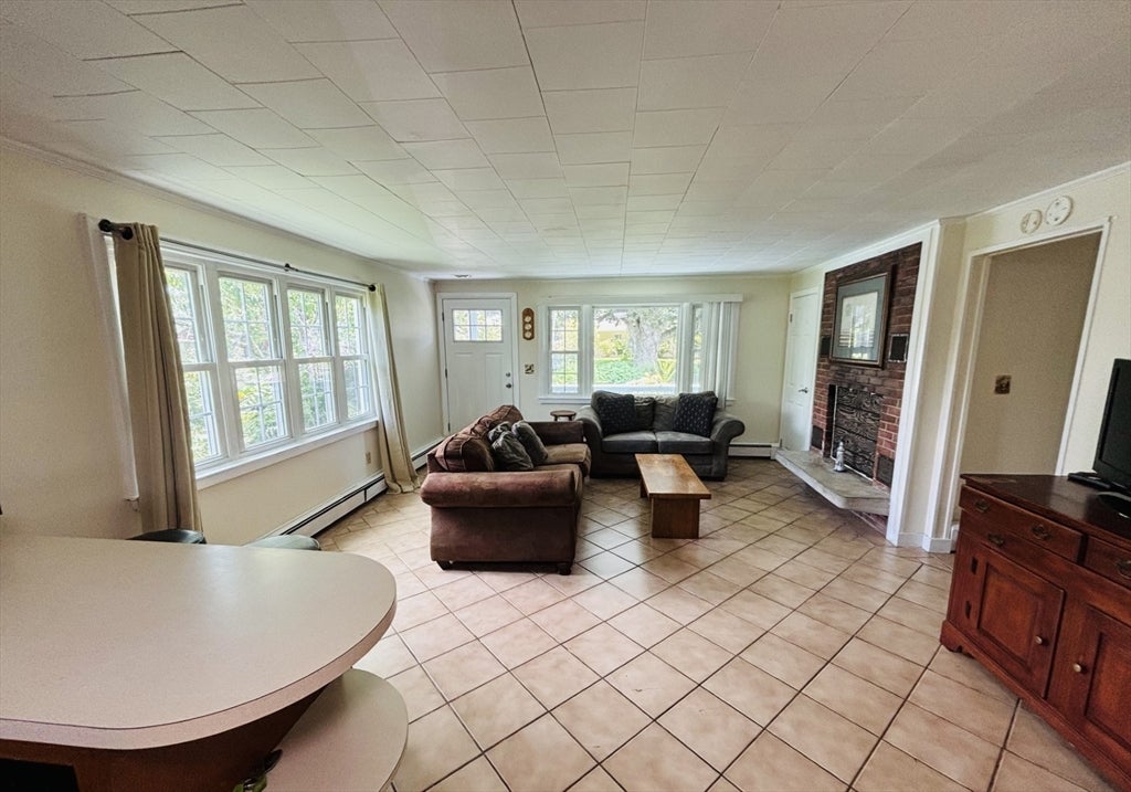 64 Hemlock Avenue, Narragansett, RI, 64 Hemlock Avenue, Narragansett, RI Photo #5