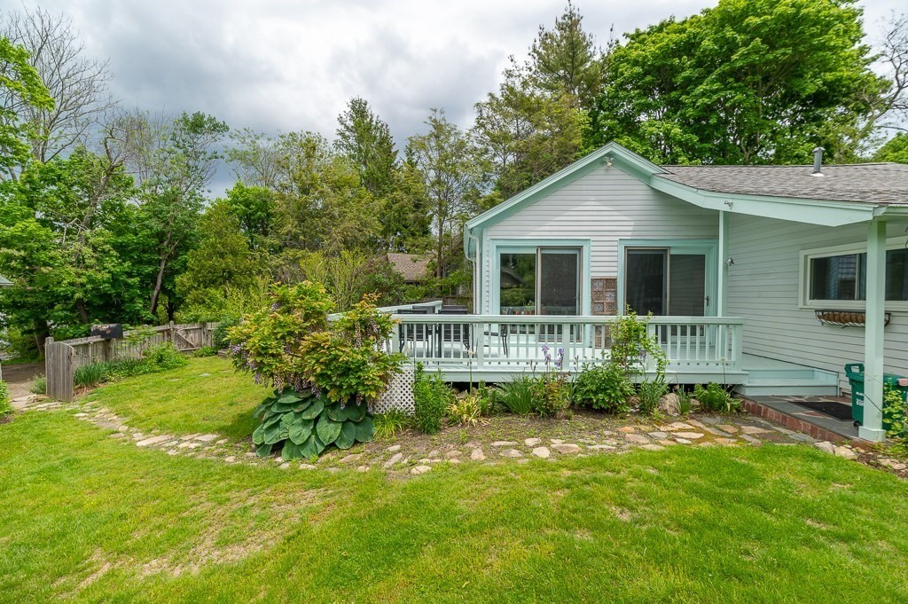 7 Lighthouse Way