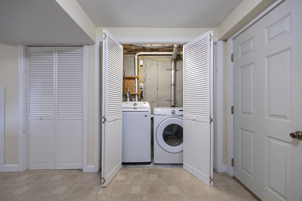 Plainville, Massachusetts 02762, United States, 2 Bedrooms Bedrooms, ,2 BathroomsBathrooms,Residential,Pending,152036