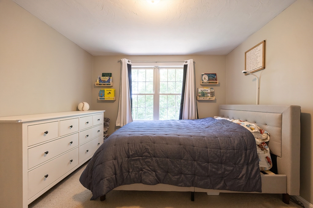 Plainville, Massachusetts 02762, United States, 2 Bedrooms Bedrooms, ,2 BathroomsBathrooms,Residential,Pending,152036