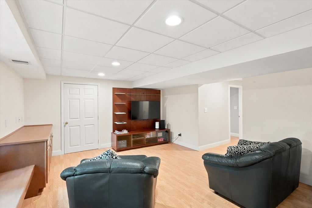 6 Londonderry Ln, Georgetown, MA, 6 Londonderry Ln, Georgetown, MA Photo #27