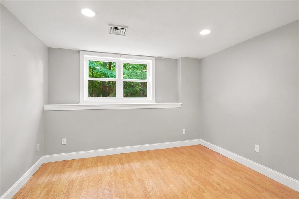 6 Londonderry Ln, Georgetown, MA, 6 Londonderry Ln, Georgetown, MA Photo #31