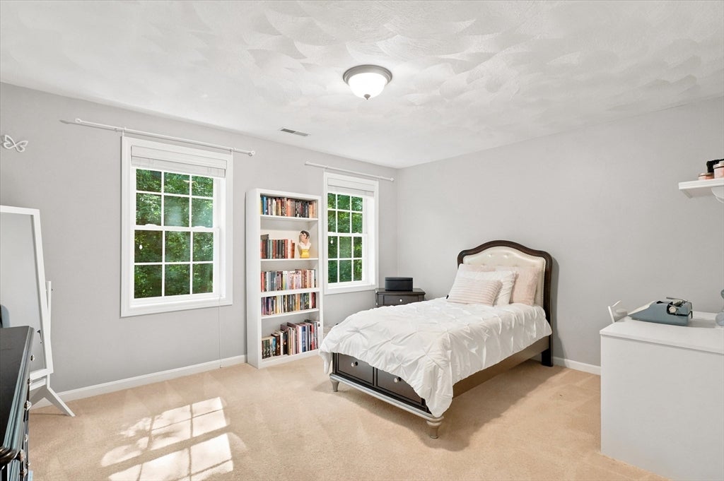 6 Londonderry Ln, Georgetown, MA, 6 Londonderry Ln, Georgetown, MA Photo #24