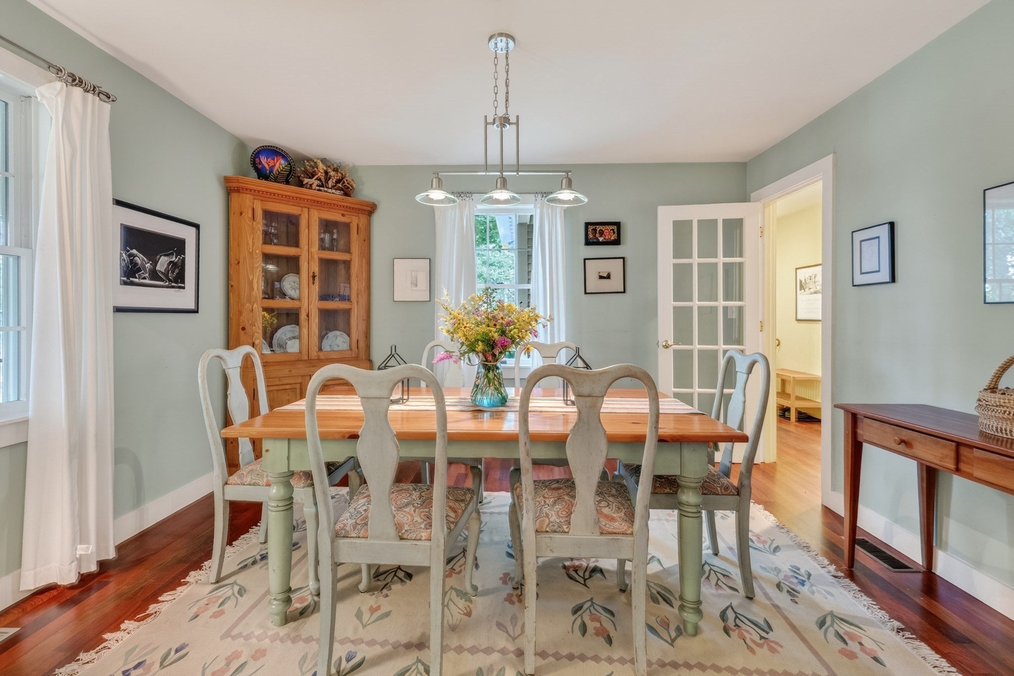 61 Canonicus Ave, Oak Bluffs, MA Photo #4