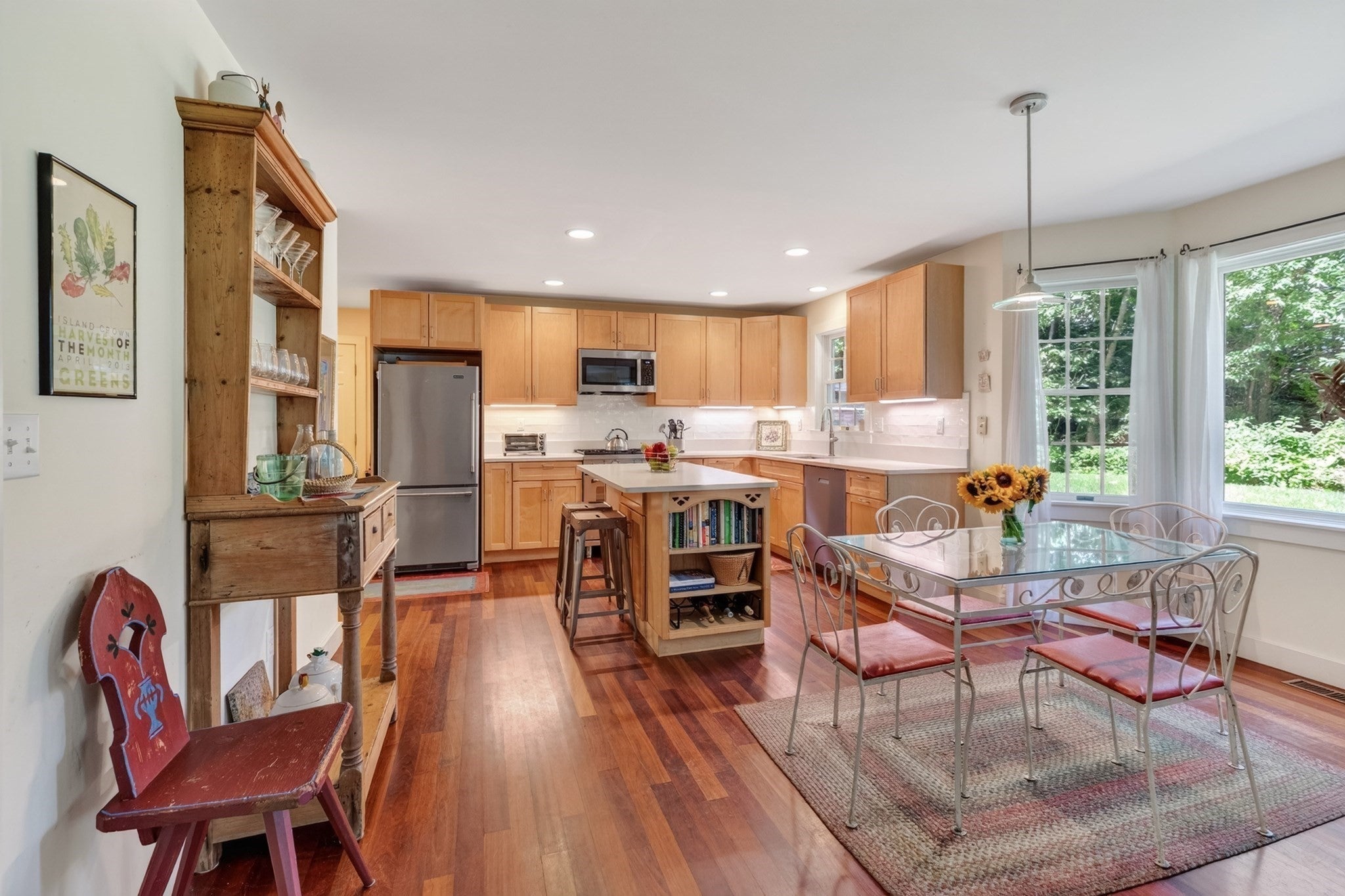 61 Canonicus Ave, Oak Bluffs, MA Photo #8