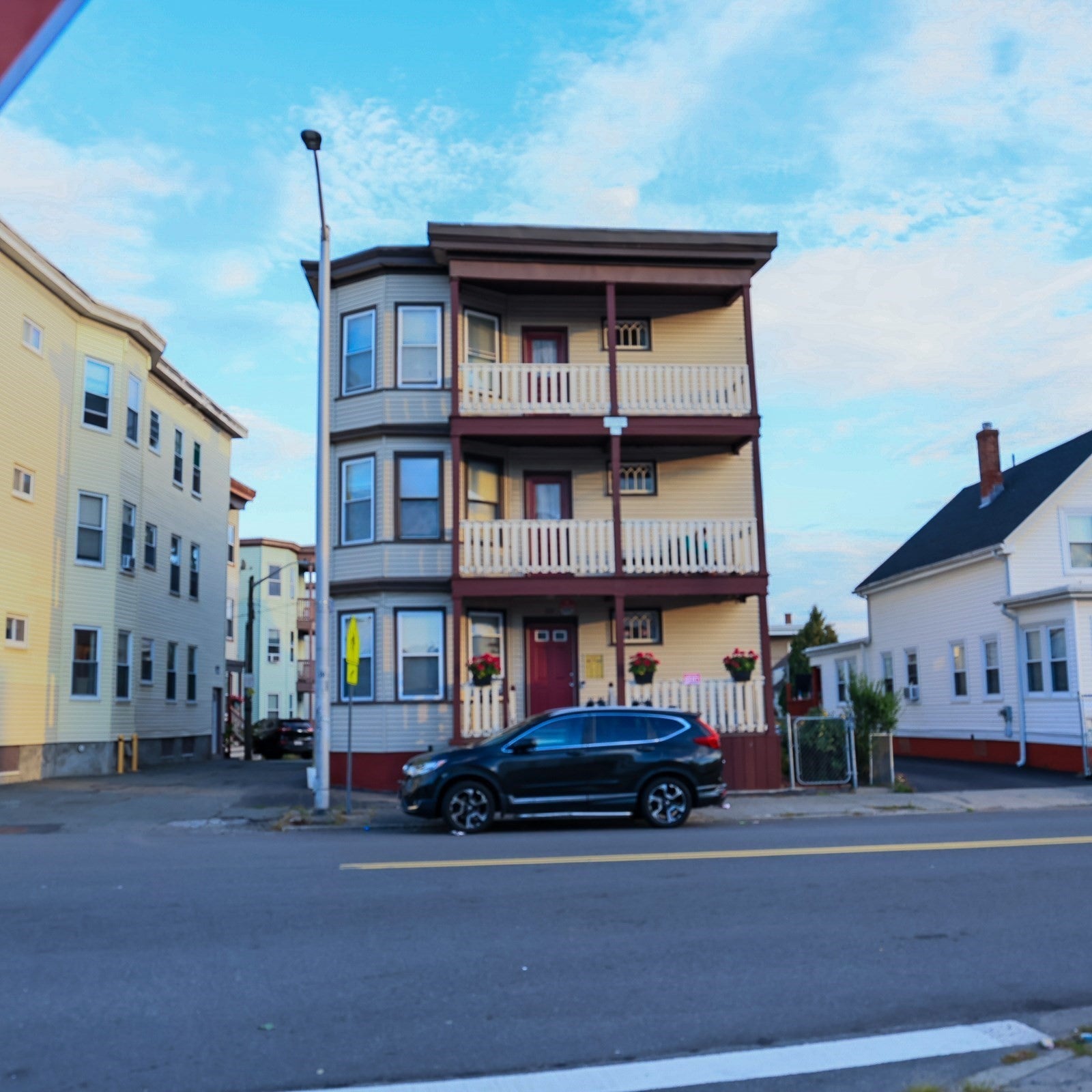 Photo of 522 Summer St, Lynn, MA